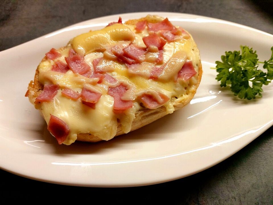 Käse - Schinken - Brötchen aus dem Ofen von Pebbles1| Chefkoch