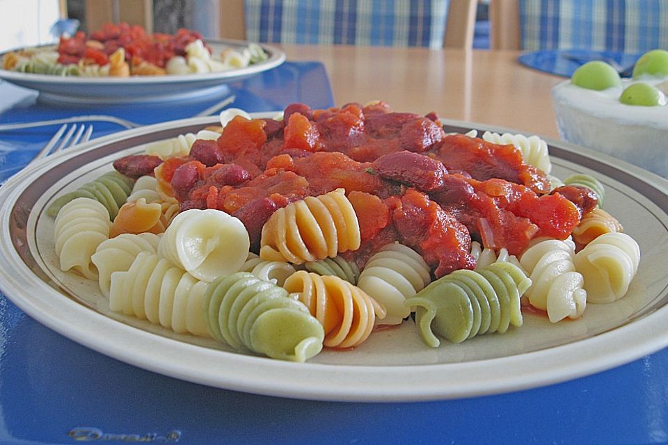 Spaghetti mit Tomaten-Linsen-Sauce