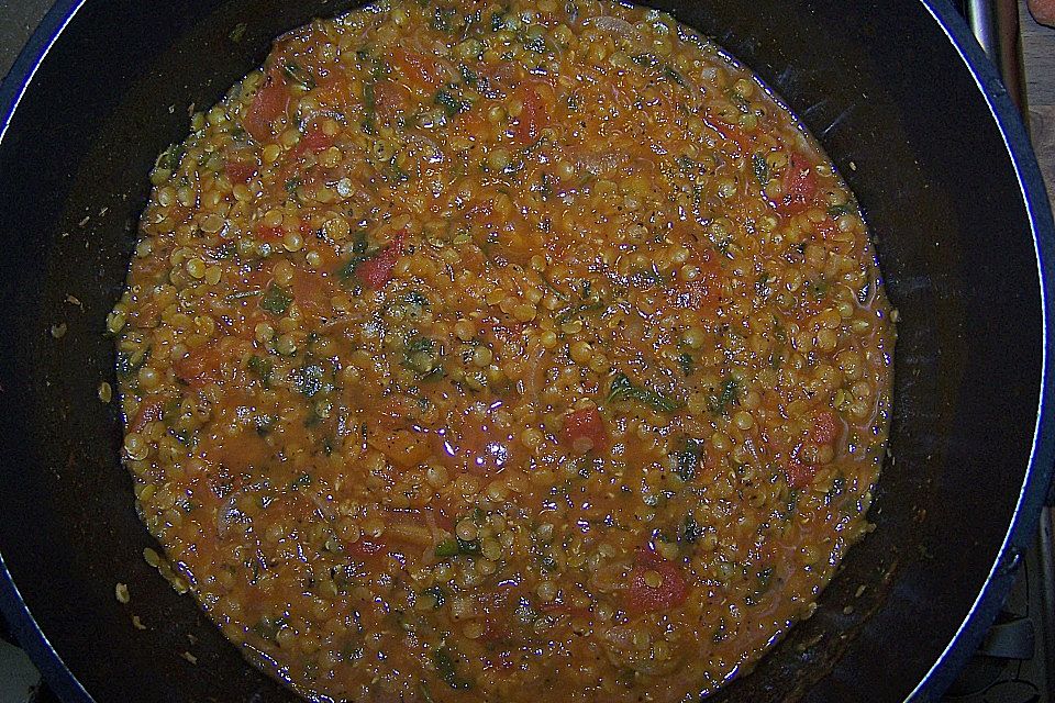 Spaghetti mit Tomaten-Linsen-Sauce