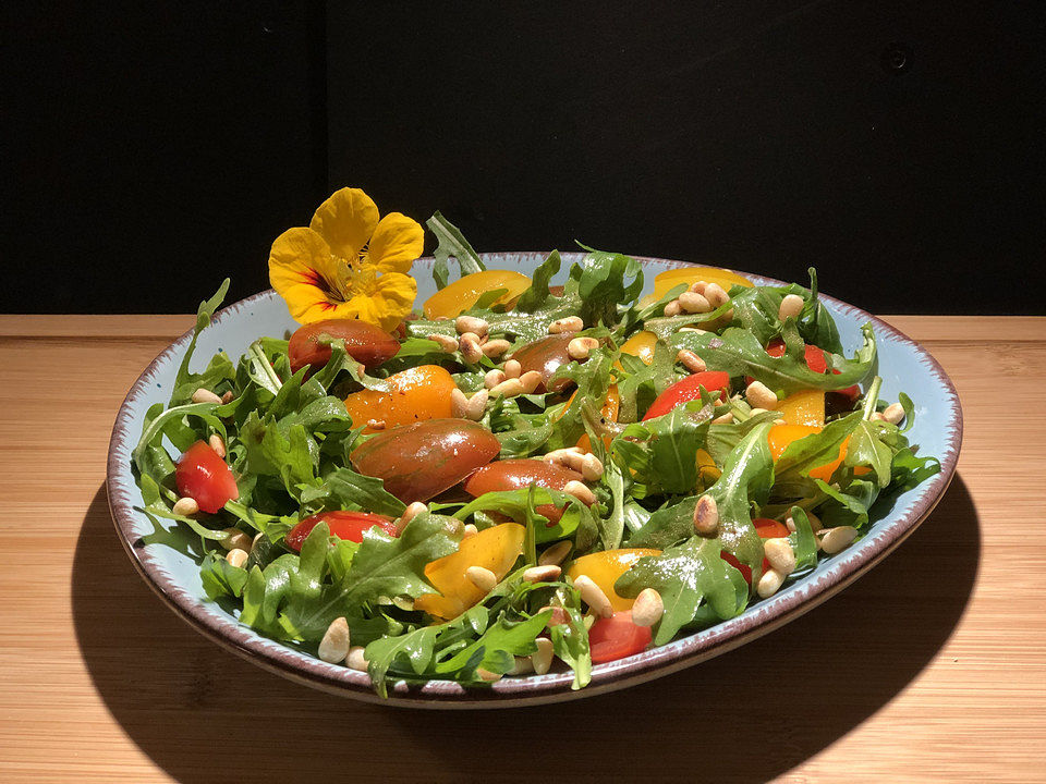 Rucola - Salat mit Pinienkernen von christina1980| Chefkoch