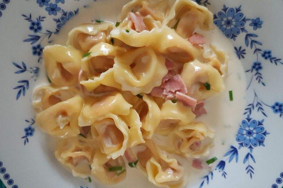 Schinken - Käse - Sauce mit Pasta