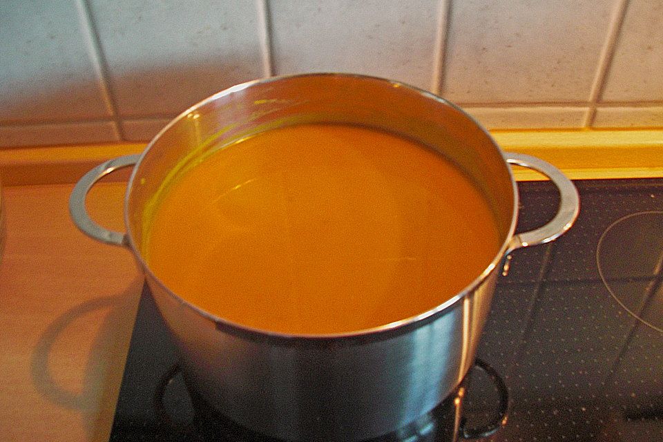 Kürbis-Apfel-Suppe