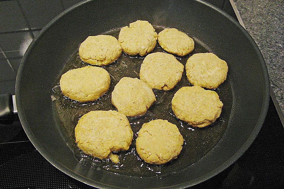 Kartoffel - Tofu Bällchen in Sesam