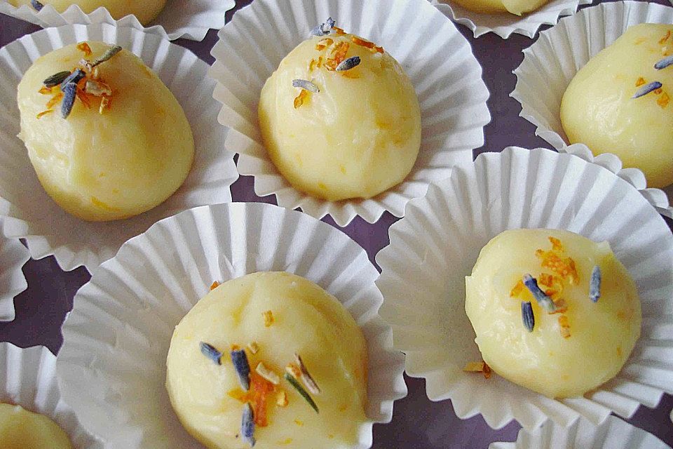 Orangentrüffel mit Lavendel Orangentrüffel mit Lavendel