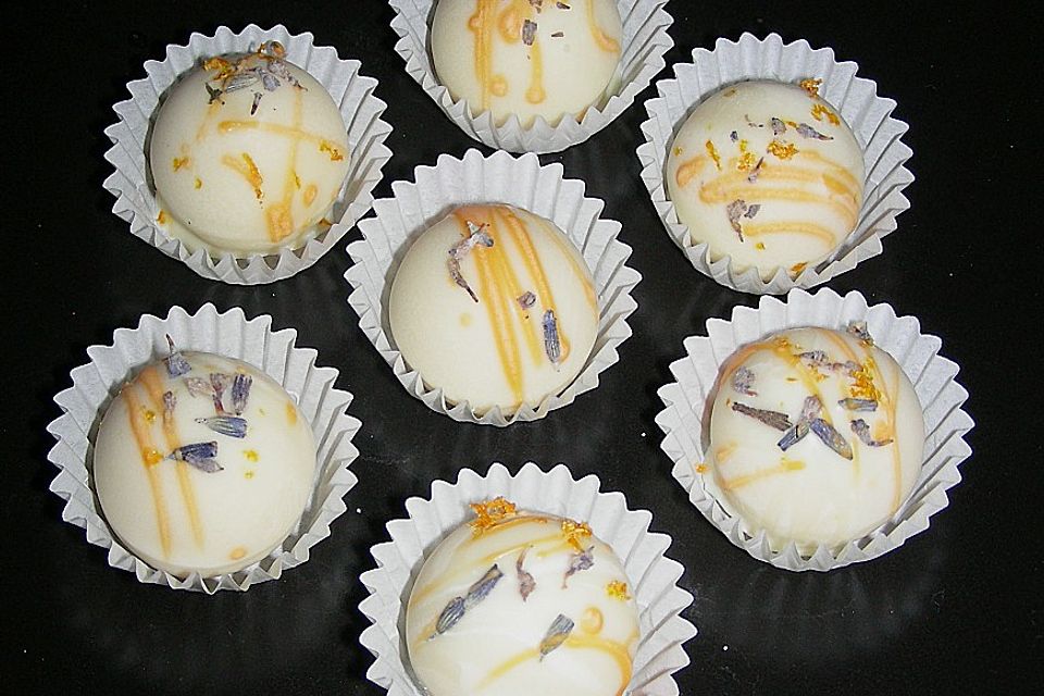 Orangentrüffel mit Lavendel Orangentrüffel mit Lavendel