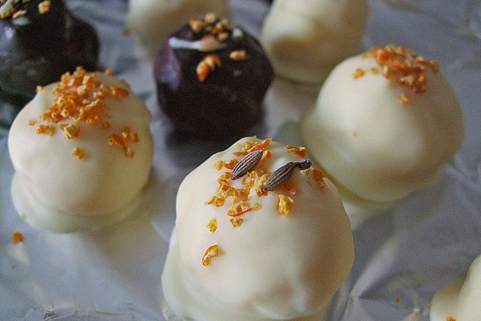 Orangentrüffel mit Lavendel Orangentrüffel mit Lavendel