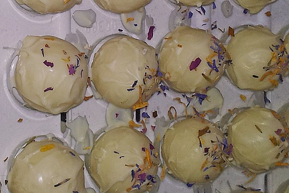 Orangentrüffel mit Lavendel Orangentrüffel mit Lavendel