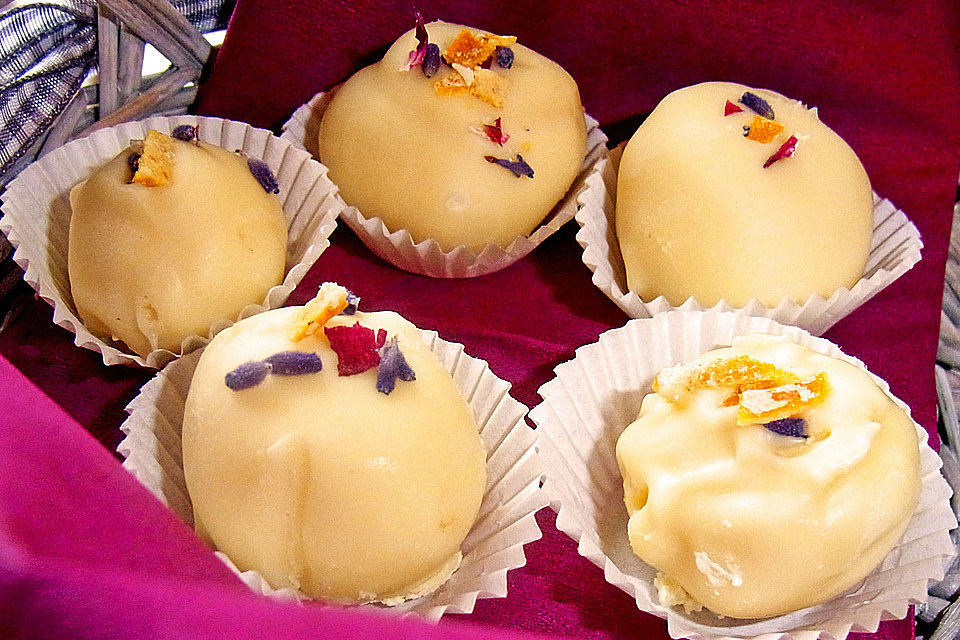 Orangentrüffel mit Lavendel Orangentrüffel mit Lavendel