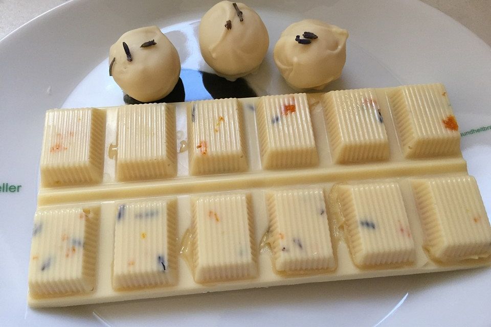 Orangentrüffel mit Lavendel Orangentrüffel mit Lavendel