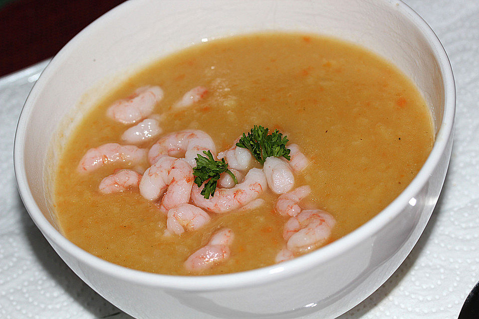 Kartoffelsüppchen mit Garnelen