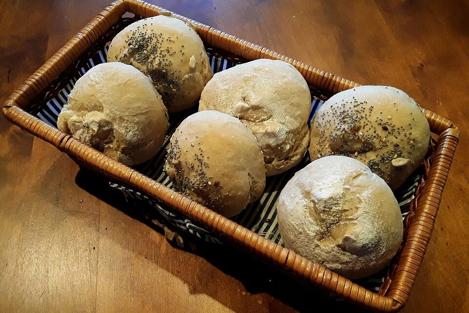 Brot und Brötchen schleifen