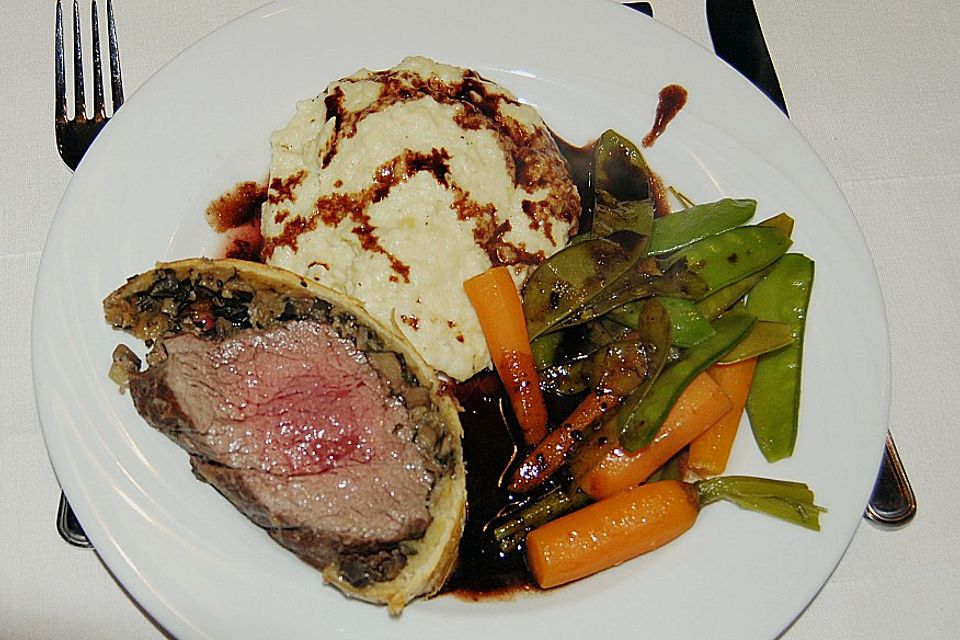 Rinderfilet Wellington mit Kartoffel - Sellerie - Püree,