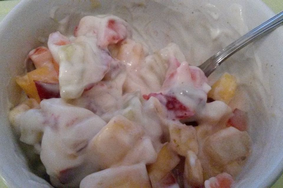 Obstsalat mit Joghurt