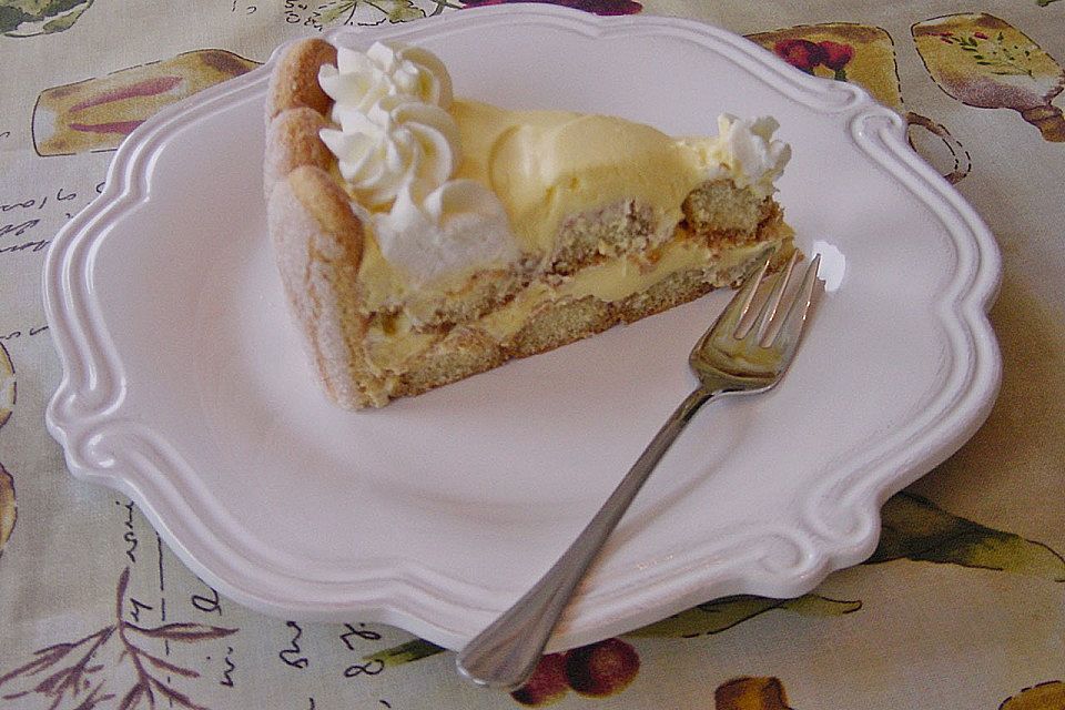 Eierlikörtorte mit Löffelbiskuit