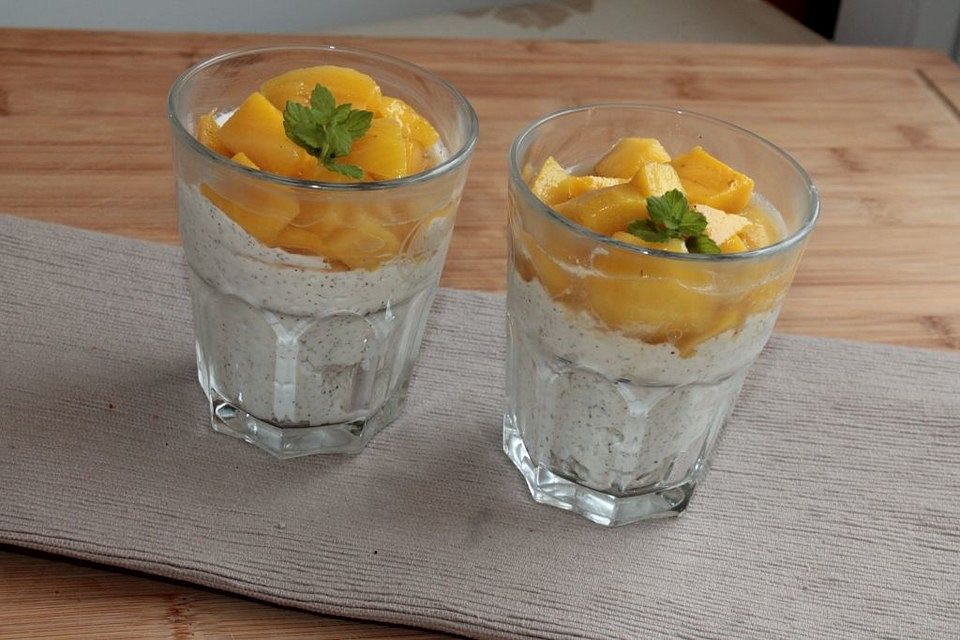 Quark - Mohn - Creme mit Vanille - Mango