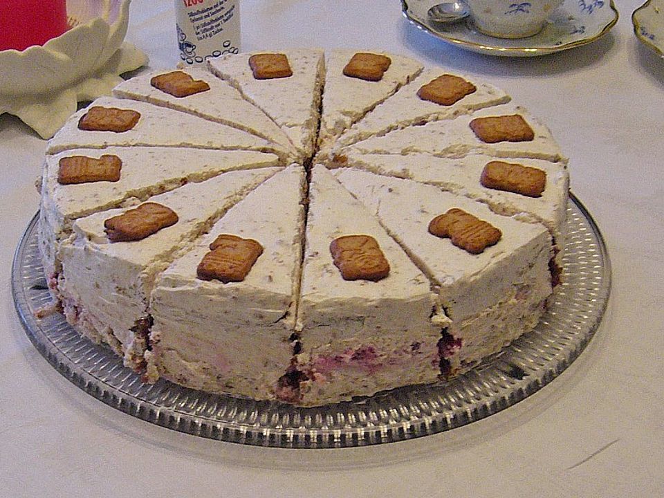Spekulatiustorte Mit Preiselbeercreme Von Angi25 Chefkoch 