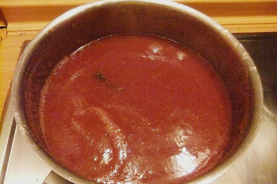 Birnenmarmelade mit Rotwein