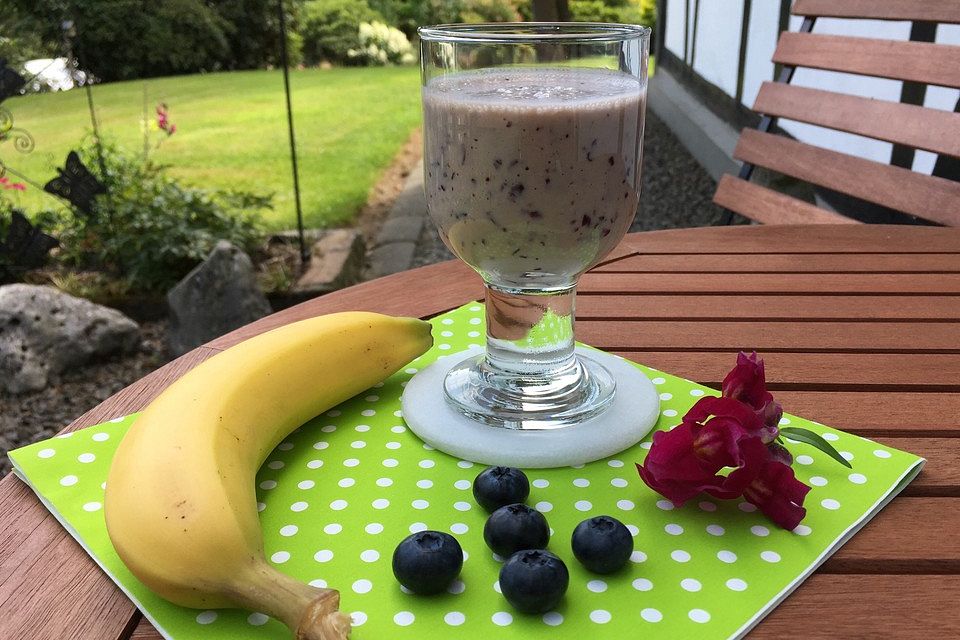 Banane - Blaubeer Smoothie