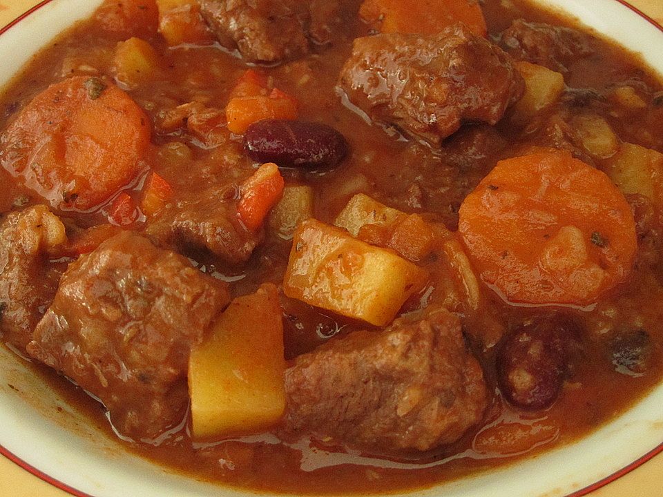 Gulaschsuppe von Schiffskombuese