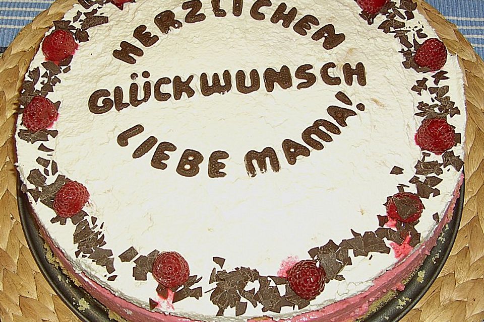 Sahnige Himbeertorte