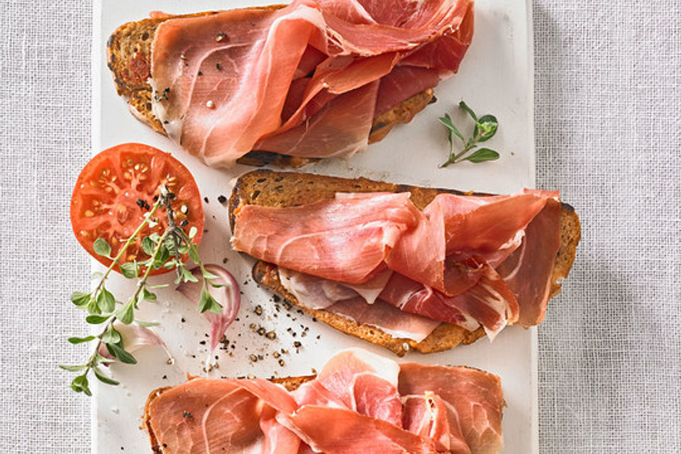 Pan con Tomate y Jamón