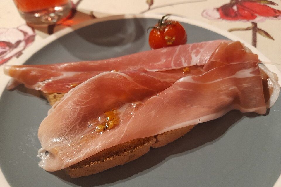 Pan con Tomate y Jamón