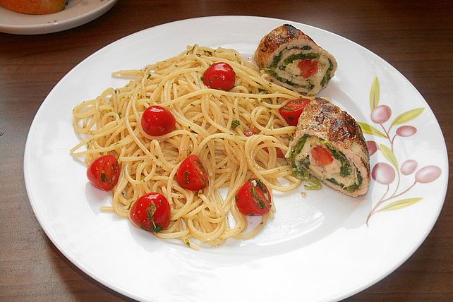 Mozzarella - Schnitzel mit Tomaten - Knoblauch - Nudeln von Nussini ...