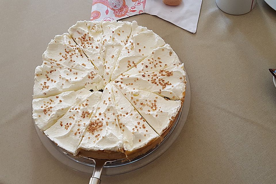 Apfelkuchen mit Sahne