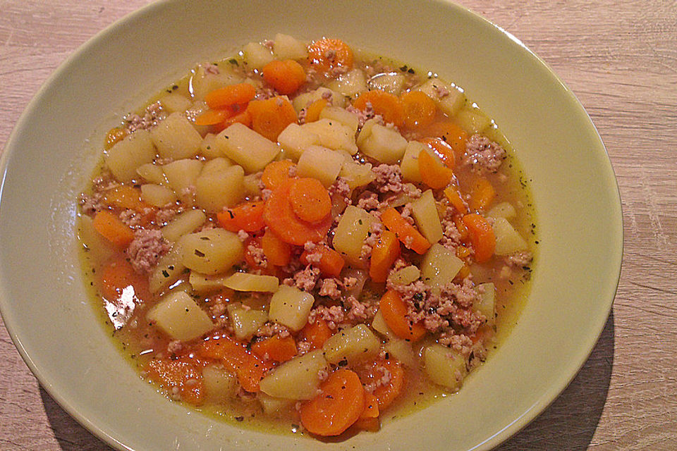 Hackfleisch - Kartoffel - Möhren - Eintopf