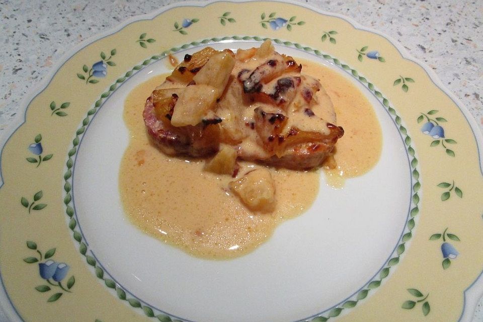 Kasseler mit Ananas in Käse - Soße