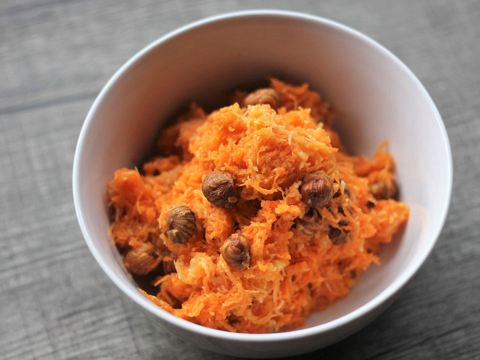 Karotten - Apfel - Sellerie Rohkostsalat von woschla| Chefkoch