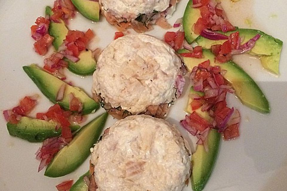 Tatar von Räucherforelle und Lachs mit Avocado