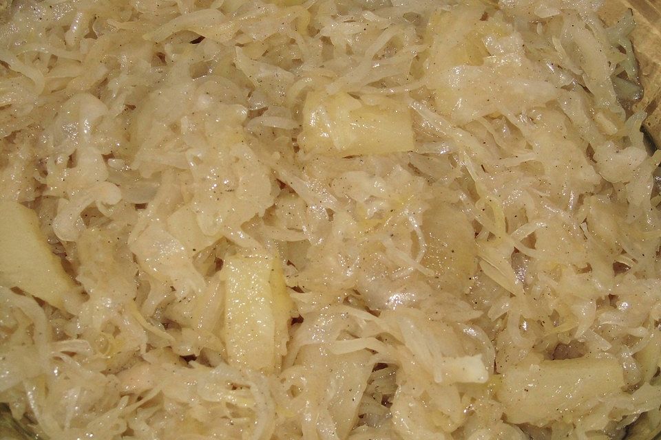 Sauerkrautsalat mit Ananas