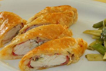 Huhnerbrust Mit Ziegenfrischkasefullung In Blatterteig Von Aludewig0 Chefkoch 