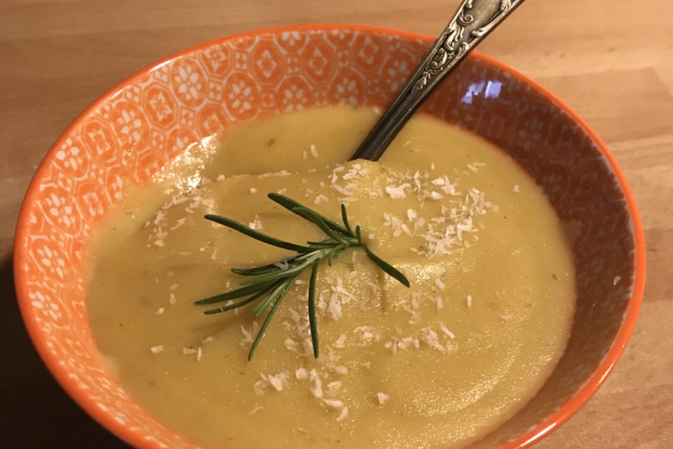 Scharfe Kartoffel - Kokos - Chili Suppe