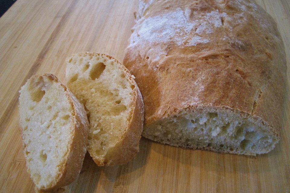 Verbessertes Brötchen oder Baguette Rezept