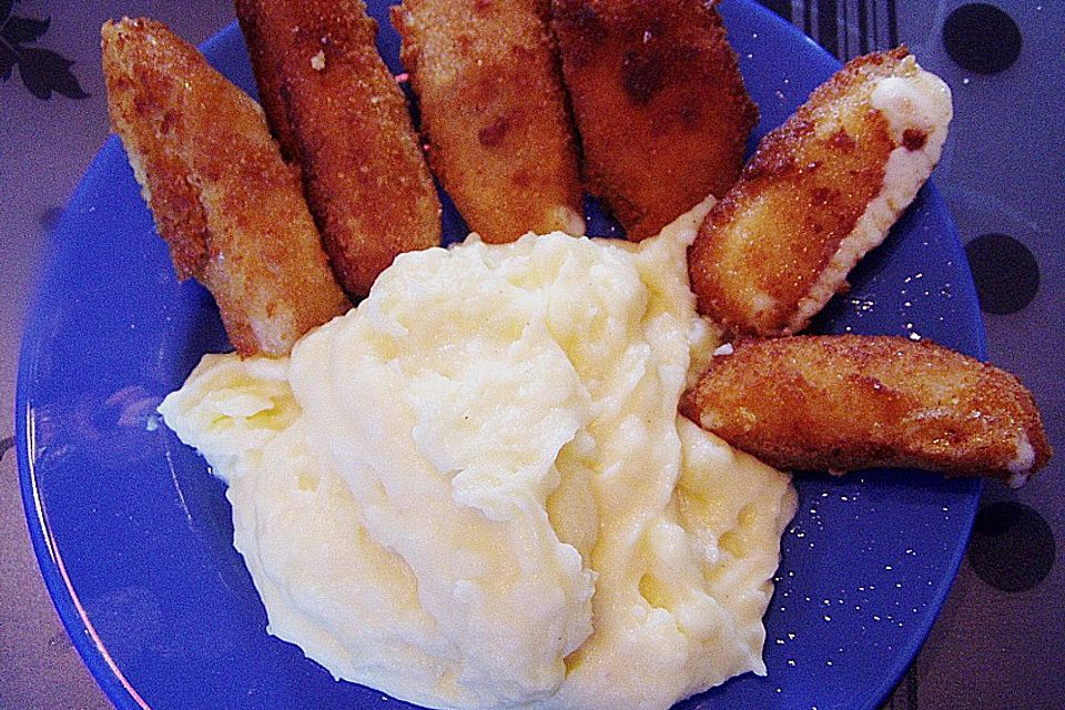 Frittierte Mozzarella-Sticks