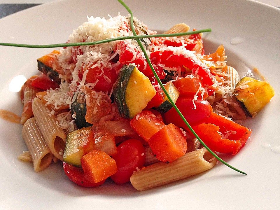 Gemüse - Pasta mit Tomatenrahmsauce von CookingJulie| Chefkoch
