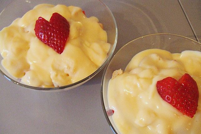 Erdbeer - Vanille - Trifle mit Zwieback von CookingJulie| Chefkoch
