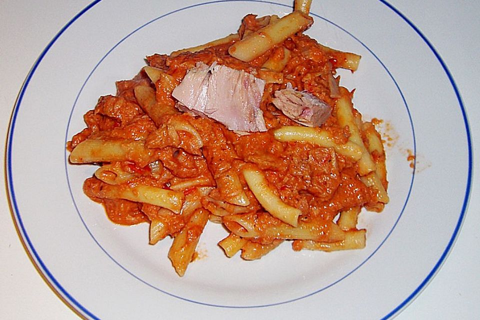 Pastasauce mit Thunfisch und Tomaten