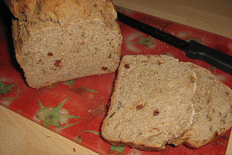 Chrissis Tomaten - Zwiebel - Brot mit Schnittlauch