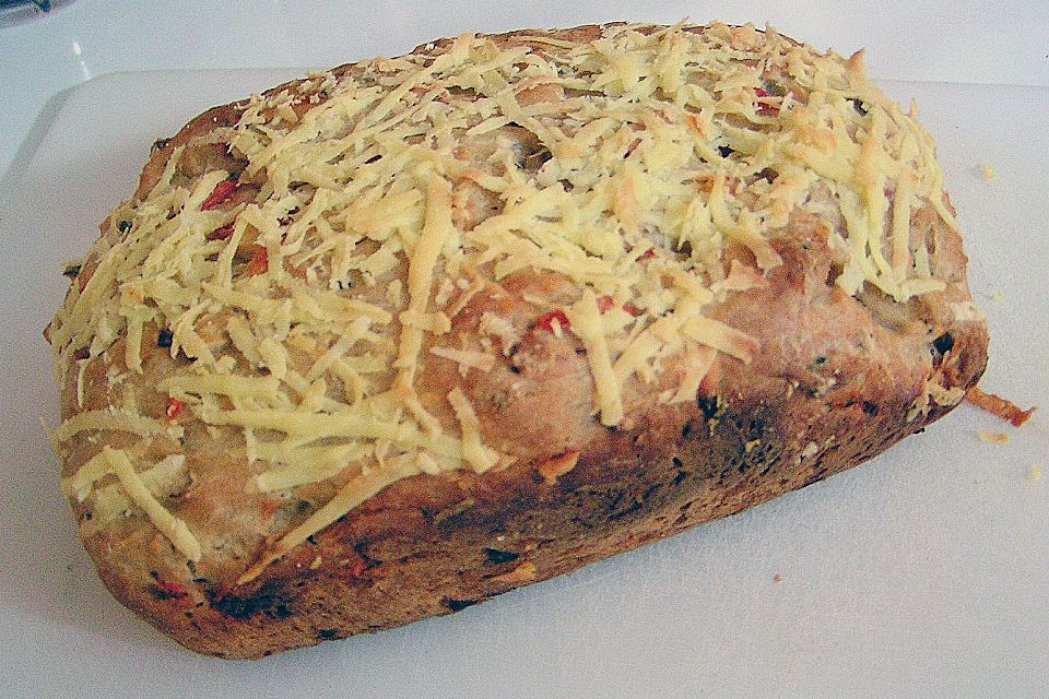 Chrissis Tomaten - Zwiebel - Brot mit Schnittlauch