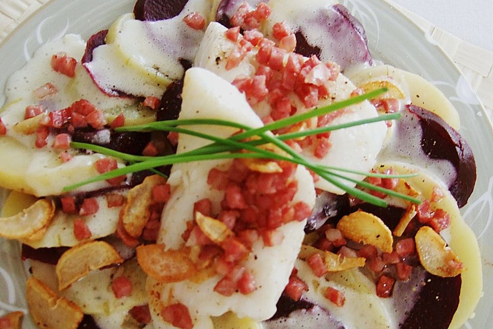 Rote Bete - Kartoffel - Carpaccio mit gebratenem Fischfilet