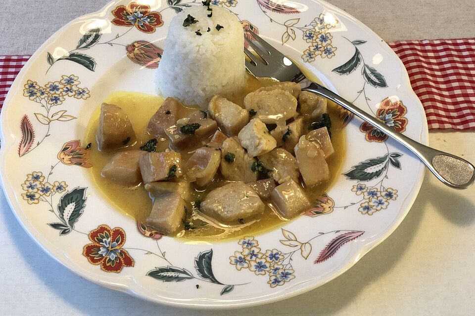 Putencurry mit Quitten und Kokosmilch