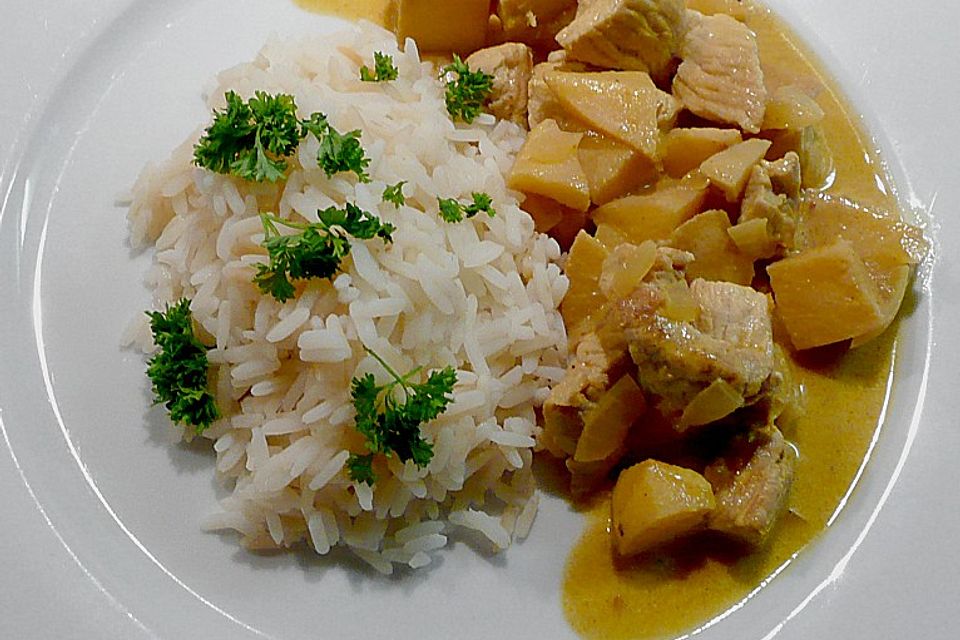 Putencurry mit Quitten und Kokosmilch