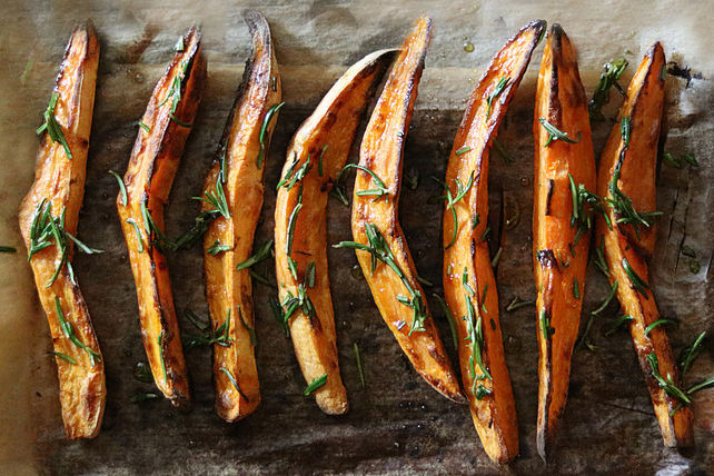 Gebackene Süßkartoffelecken von Gemüseschnecke| Chefkoch Gebackene Süßkartoffelecken von Gemüseschnecke| Chefkoch