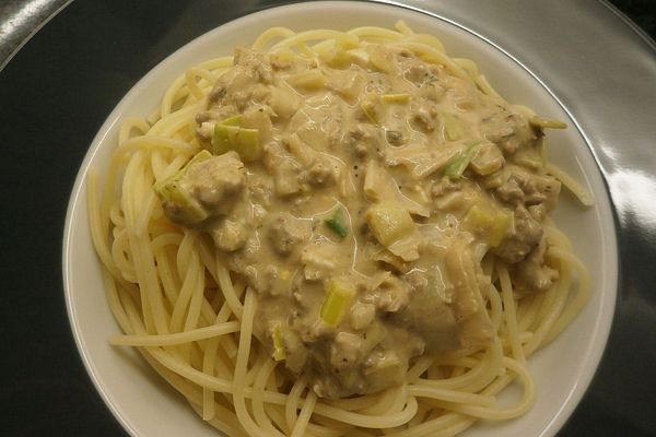 Spaghetti mit Käse - Hackfleisch - Sauce von heimwerkerkönig | Chefkoch
