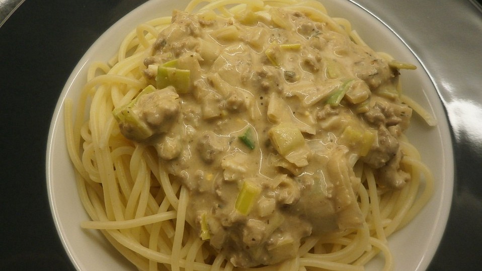 Spaghetti mit Käse-Hackfleisch-Sauce von heimwerkerkönig Spaghetti mit Käse-Hackfleisch-Sauce von heimwerkerkönig