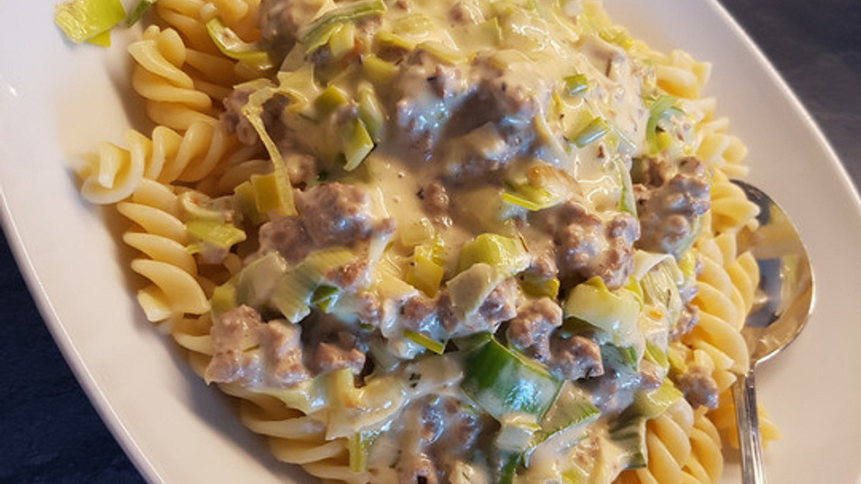 Spaghetti mit Käse-Hackfleisch-Sauce von heimwerkerkönig Spaghetti mit Käse-Hackfleisch-Sauce von heimwerkerkönig