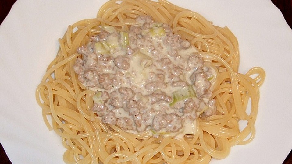 Spaghetti mit Käse-Hackfleisch-Sauce von heimwerkerkönig Spaghetti mit Käse-Hackfleisch-Sauce von heimwerkerkönig